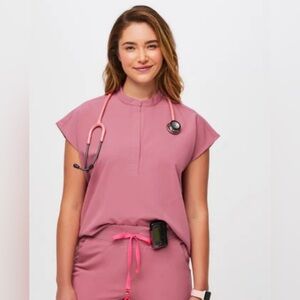FIGS Women’s Scrub set